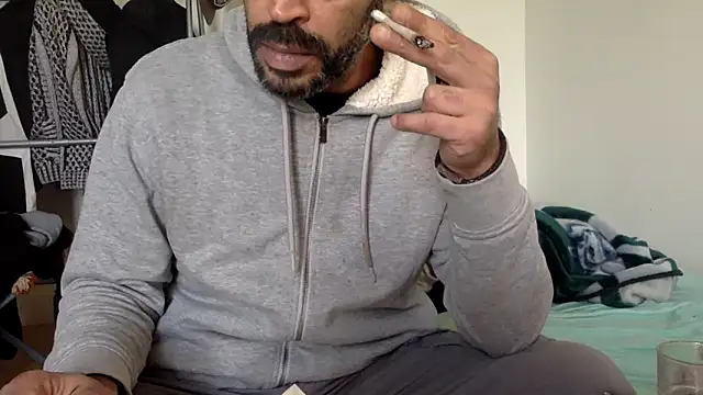 Snapshot of molozeb chatting on 02-07-26, 04:11 molozeb online show from 02-07-26, 04:11