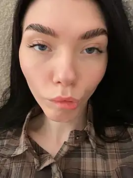 Lisaaa Alisa online show from 03-17-25, 07:57