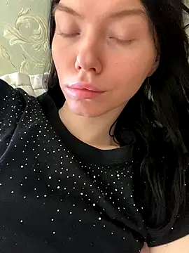 Lisaaa Alisa online show from 10-17-25, 07:11