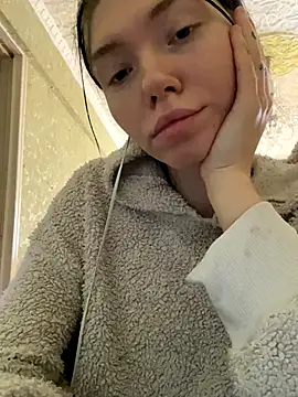 Lisaaa Alisa online show from 11-06-25, 04:24