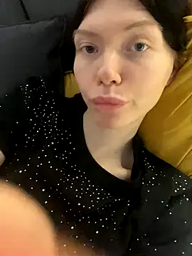 Lisaaa Alisa online show from 12-20-25, 09:05