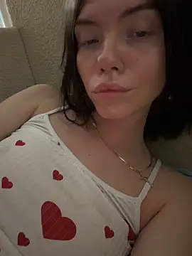 Lisaaa Alisa online show from 04-15-26, 07:10