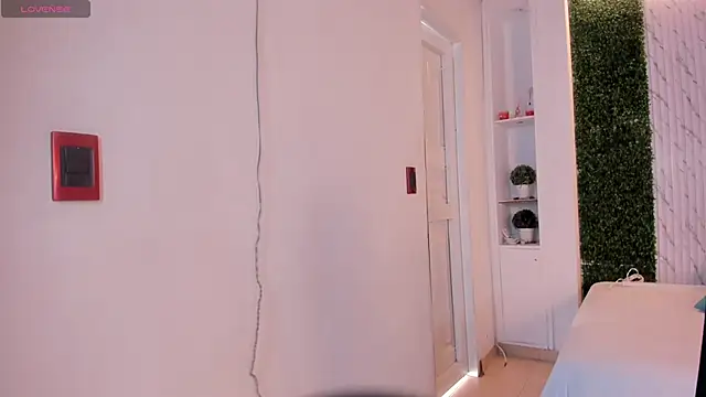 carina rossi online show from 10-16-25, 01:01