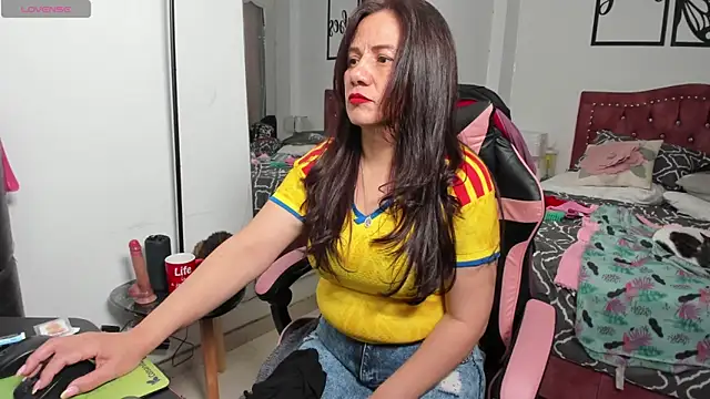 Snapshot of Marie_Mature chatting on 07-03-26, 06:58 Marie Mature online show from 07-03-26, 06:58