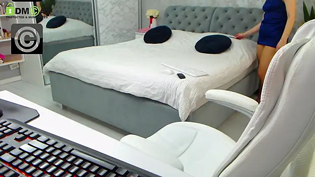 Ellysse  online show from 03-14-25, 07:48