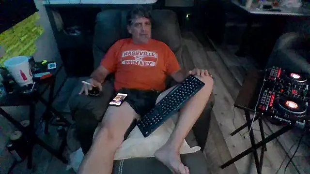 lateniter online show from 09-16-25, 04:13