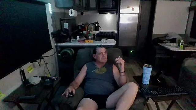 lateniter online show from 04-22-26, 05:32