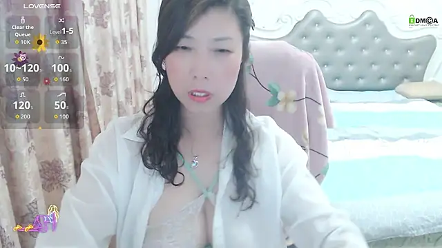 -Shirleyni  online show from 04-03-26, 02:37