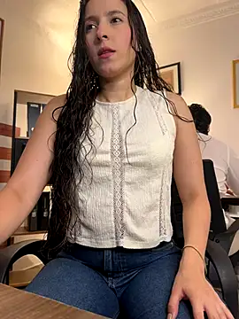 Snapshot of LittleDoll___ chatting on 10-03-25, 10:18 LittleDoll online show from 10-03-25, 10:18