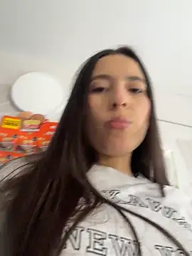 LittleDoll    online show from 03-15-26, 01:06