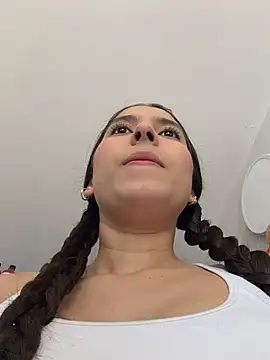 Snapshot of LittleDoll___ chatting on 05-12-26, 12:46 LittleDoll online show from 05-12-26, 12:46