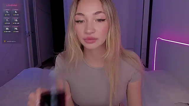 Snapshot of bailey_kat chatting on 11-28-25, 06:32 bailey kat online show from 11-28-25, 06:32