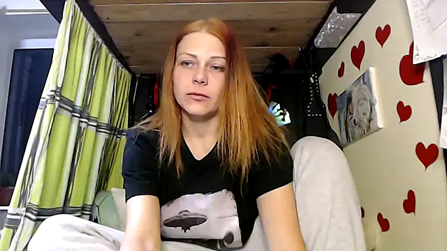 Snapshot of HarleyQuinn_69 chatting on 09-14-25, 06:29 HarleyQuinn 69 online show from 09-14-25, 06:29