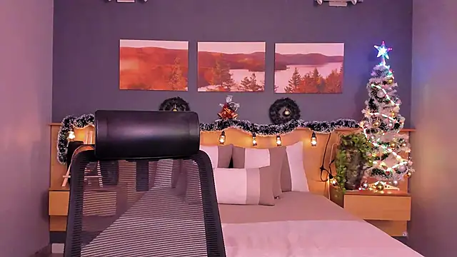 LiliJones  online show from 12-11-24, 07:57