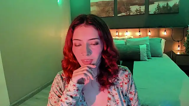 LiliJones  online show from 01-08-25, 05:05