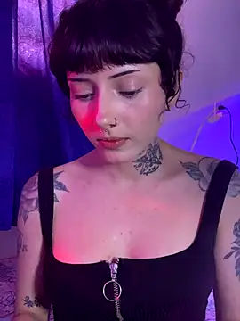 LiliJones  online show from 10-07-25, 05:32