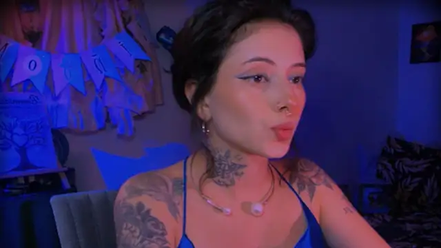 LiliJones  online show from 04-01-26, 07:44