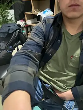 Snapshot of 97banana chatting on 10-15-25, 12:11 97banana online show from 10-15-25, 12:11