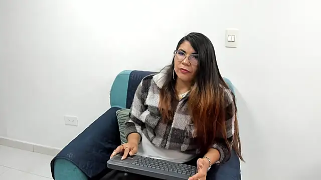 Luna Dumont online show from 03-06-25, 11:25