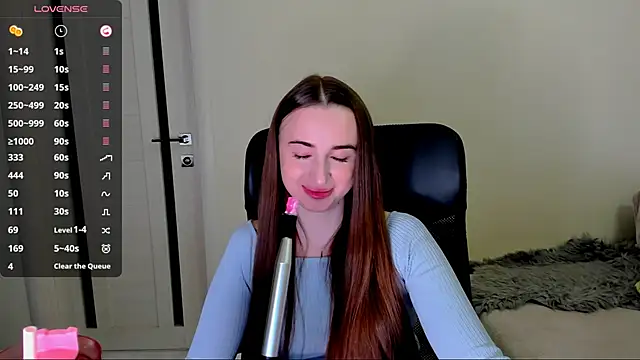 Snapshot of Kimmberr chatting on 11-09-25, 04:11 Kimmberr online show from 11-09-25, 04:11