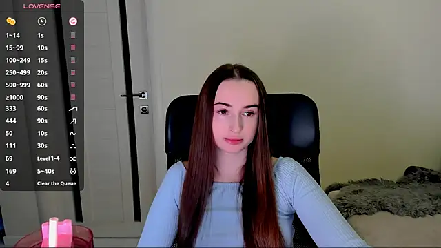 Snapshot of Kimmberr chatting on 11-11-25, 04:01 Kimmberr online show from 11-11-25, 04:01