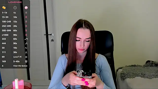 Snapshot of Kimmberr chatting on 11-13-25, 04:22 Kimmberr online show from 11-13-25, 04:22