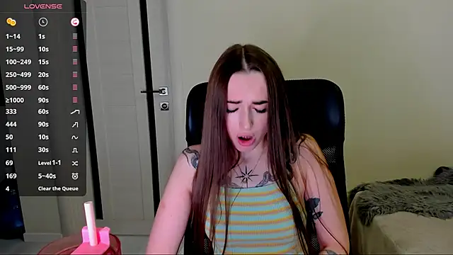 Snapshot of Kimmberr chatting on 12-01-25, 03:55 Kimmberr online show from 12-01-25, 03:55