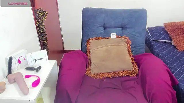 Snapshot of harly__queen chatting on 12-07-24, 01:29 harly queen online show from 12-07-24, 01:29