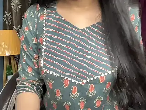 Snapshot of Karnaa_vail chatting on 02-20-26, 05:04 Karnaa vail online show from 02-20-26, 05:04