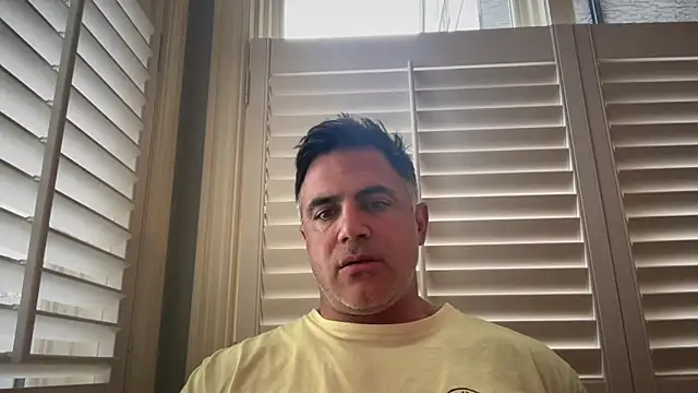 Snapshot of Bad_daddy21 chatting on 01-06-26, 06:11 Bad daddy21 online show from 01-06-26, 06:11