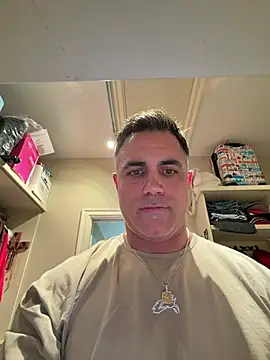 Snapshot of Bad_daddy21 chatting on 01-16-26, 10:47 Bad daddy21 online show from 01-16-26, 10:47