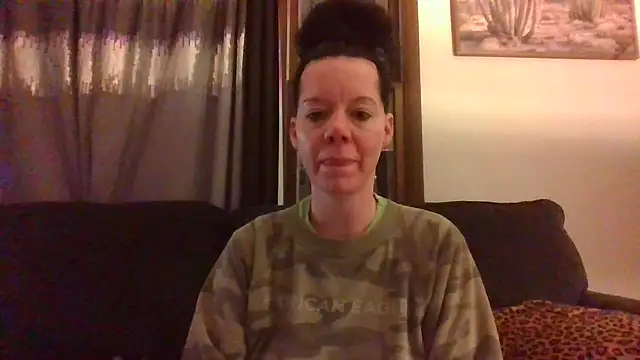 SidneyRaee online show from 12-04-24, 01:36