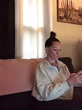 Snapshot of SidneyRaee chatting on 02-20-26, 05:24 SidneyRaee online show from 02-20-26, 05:24