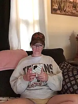 Snapshot of SidneyRaee chatting on 02-24-26, 05:00 SidneyRaee online show from 02-24-26, 05:00