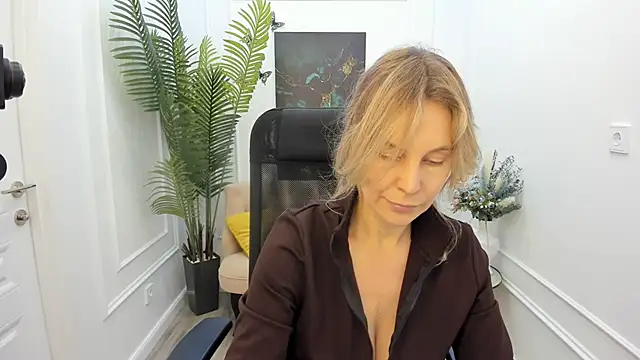 Sinty Devis online show from 12-03-25, 04:31