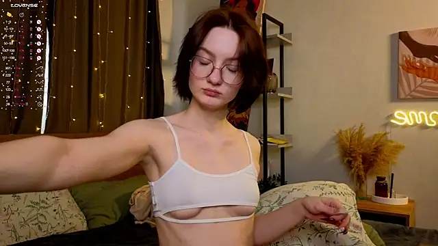 IdaValenti online show from 02-17-25, 04:09