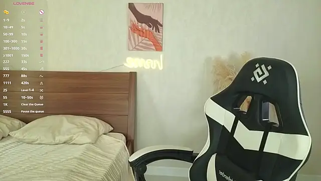 IdaValenti online show from 09-30-25, 01:10