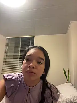 Snapshot of Nina-Eros1 chatting on 05-15-26, 01:01 Nina-Eros1 online show from 05-15-26, 01:01