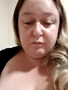 Snapshot of blissful_vixen chatting on 09-24-25, 12:52 blissful vixen online show from 09-24-25, 12:52