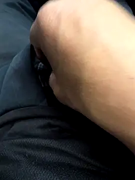 Snapshot of mjiyk1130 chatting on 03-06-26, 08:22 mjiyk1130 online show from 03-06-26, 08:22