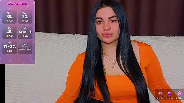 Nikki Kardashian online show from 02-11-25, 01:31