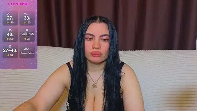 Nikki Kardashian online show from 02-25-25, 10:18