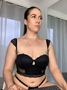 Snapshot of ImAlicee chatting on 01-02-25, 10:33 ImAlicee online show from 01-02-25, 10:33