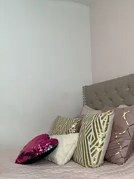 Snapshot of ImAlicee chatting on 10-10-25, 10:09 ImAlicee online show from 10-10-25, 10:09
