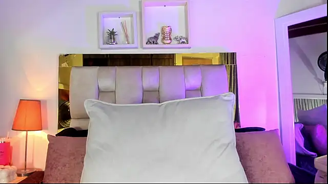 emmy r online show from 10-10-25, 12:15