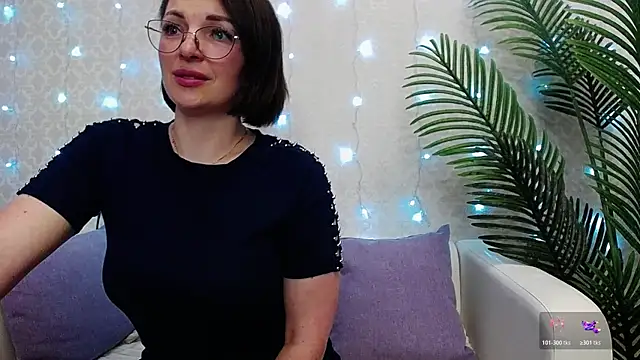 Camelia Lillie online show from 05-15-26, 11:34