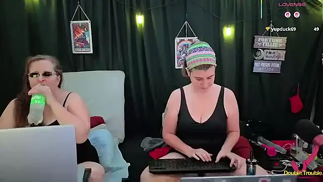 Sexy Mama-69 online show from 11-28-25, 05:26