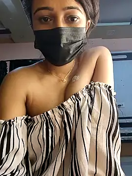 Snapshot of Angel_rani2 chatting on 01-19-25, 05:39 Angel rani2 online show from 01-19-25, 05:39