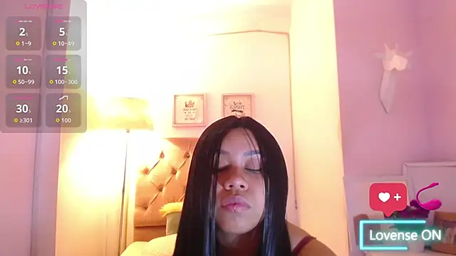 Nahom1  online show from 11-19-25, 10:43