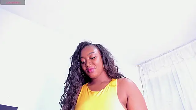 RoxannaBlanche online show from 02-06-25, 11:04